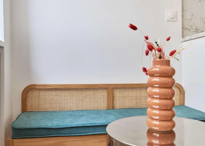 Charming - Louvre & Palais Royal